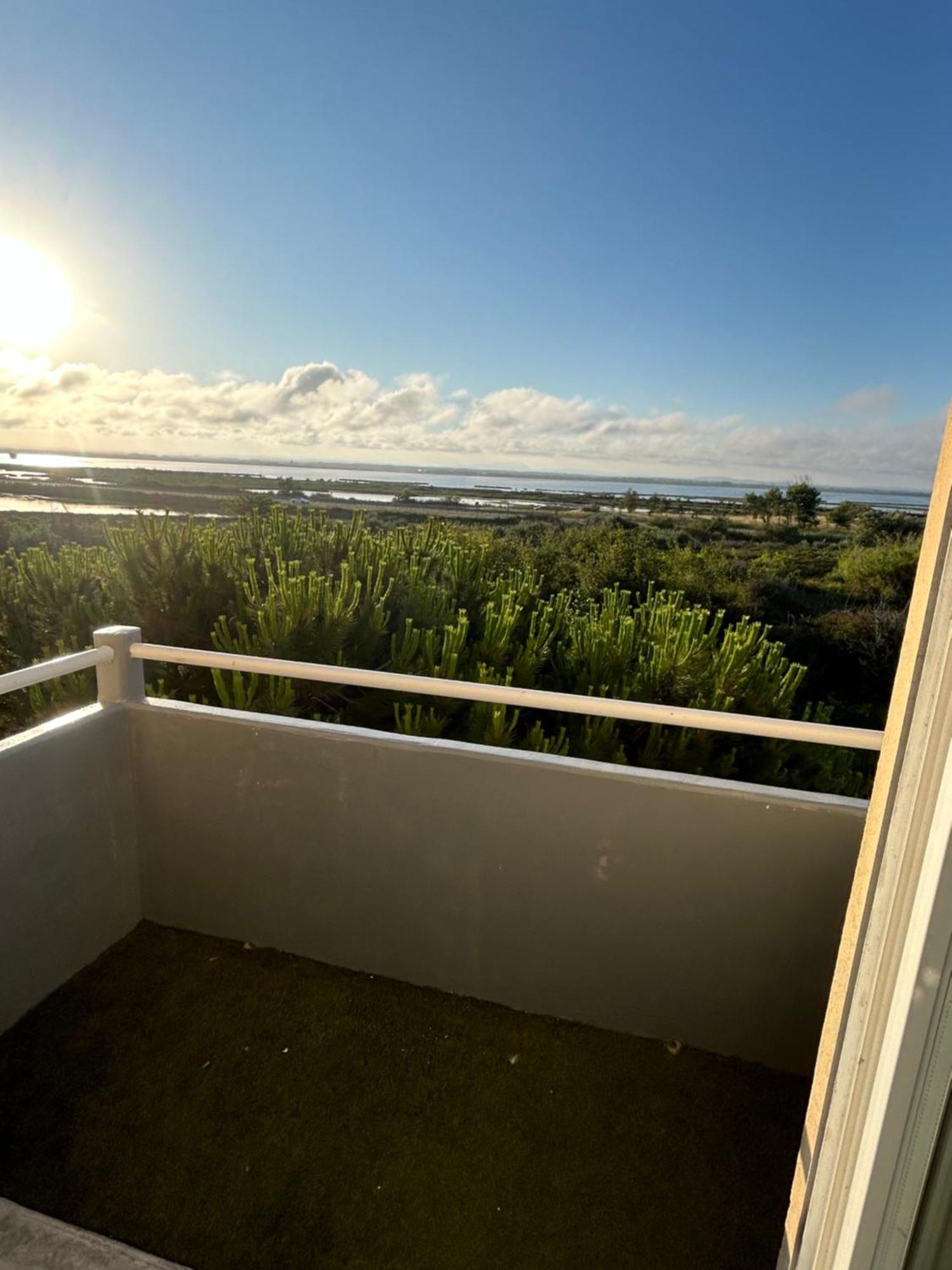 Appartement Traversant Vue Mer Et Etang 모기오 외부 사진