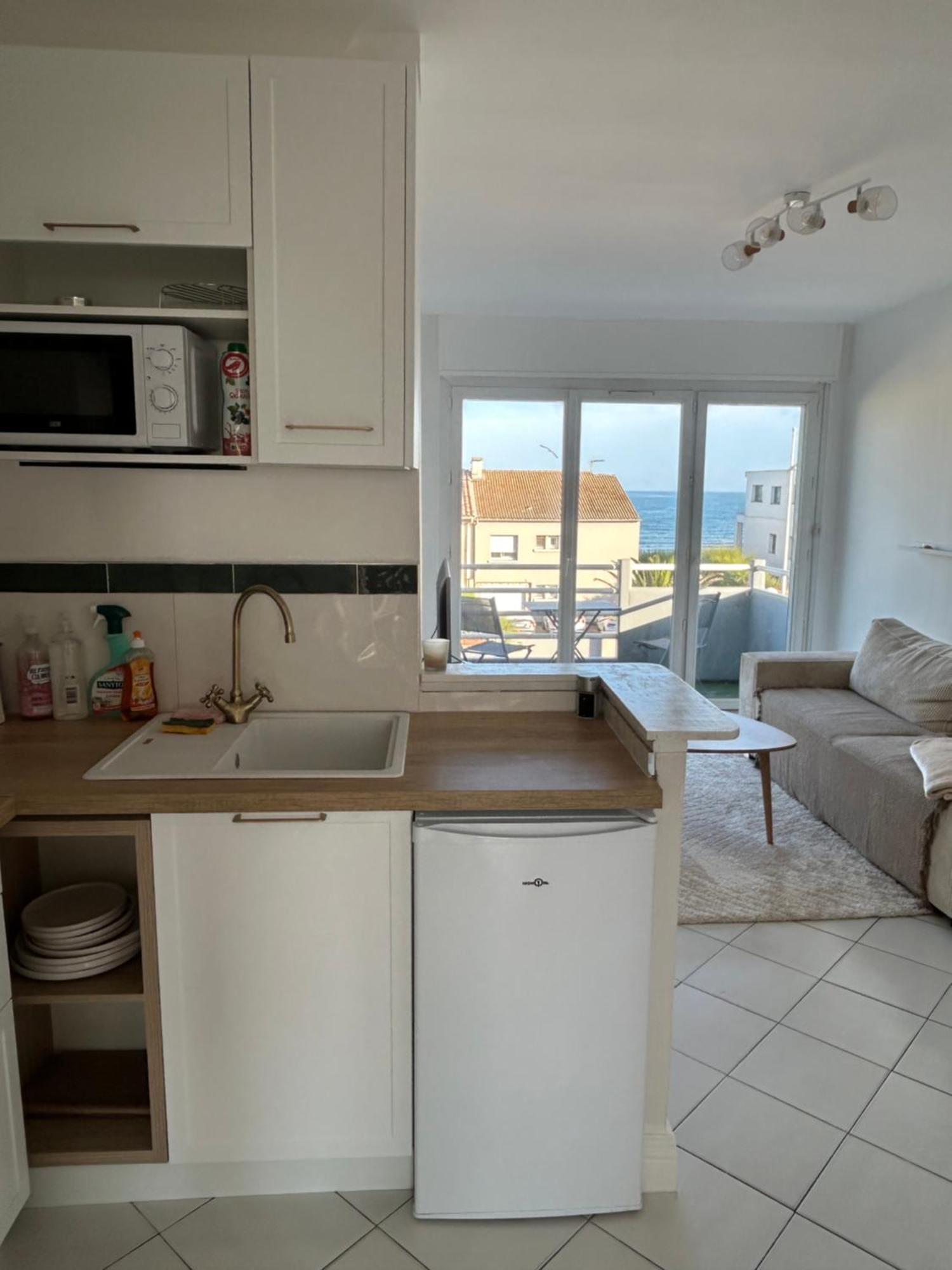 Appartement Traversant Vue Mer Et Etang 모기오 외부 사진